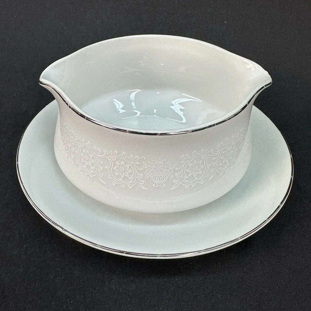 Crown Victoria 'Lovelace' Gravy Boat Attached‎ Plate Double Spouts Platinum Trim